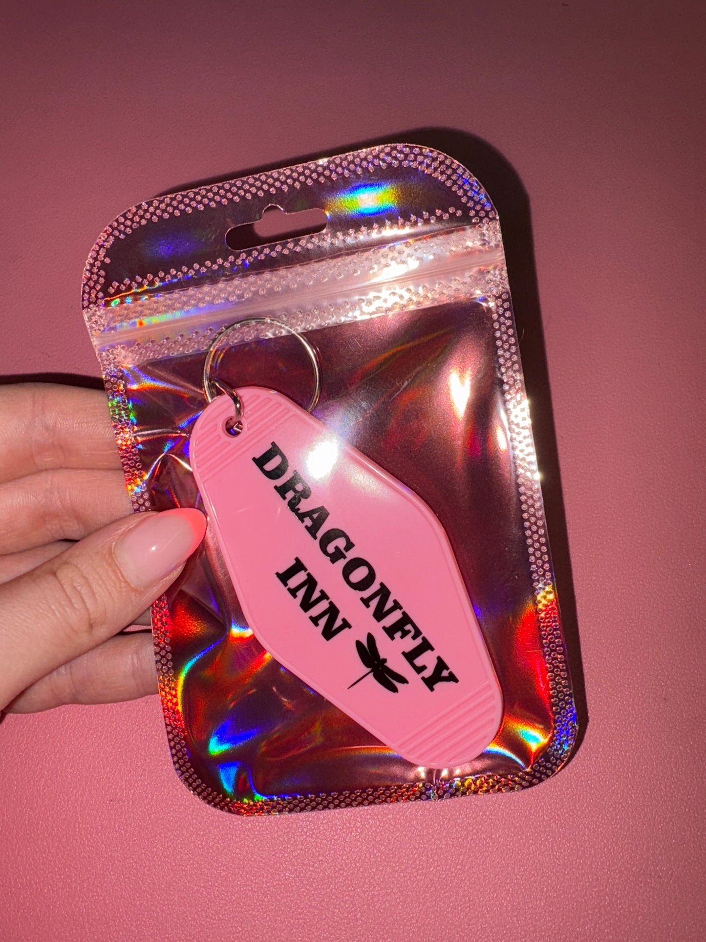 Dragonfly Inn motel keychain✨
