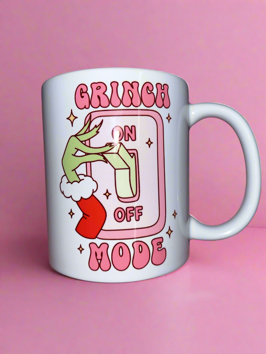 Grinch mode on mug💚💕