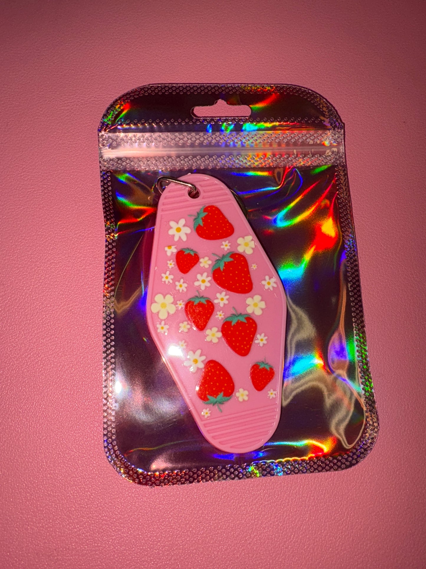 Strawberry motel keychain🍓
