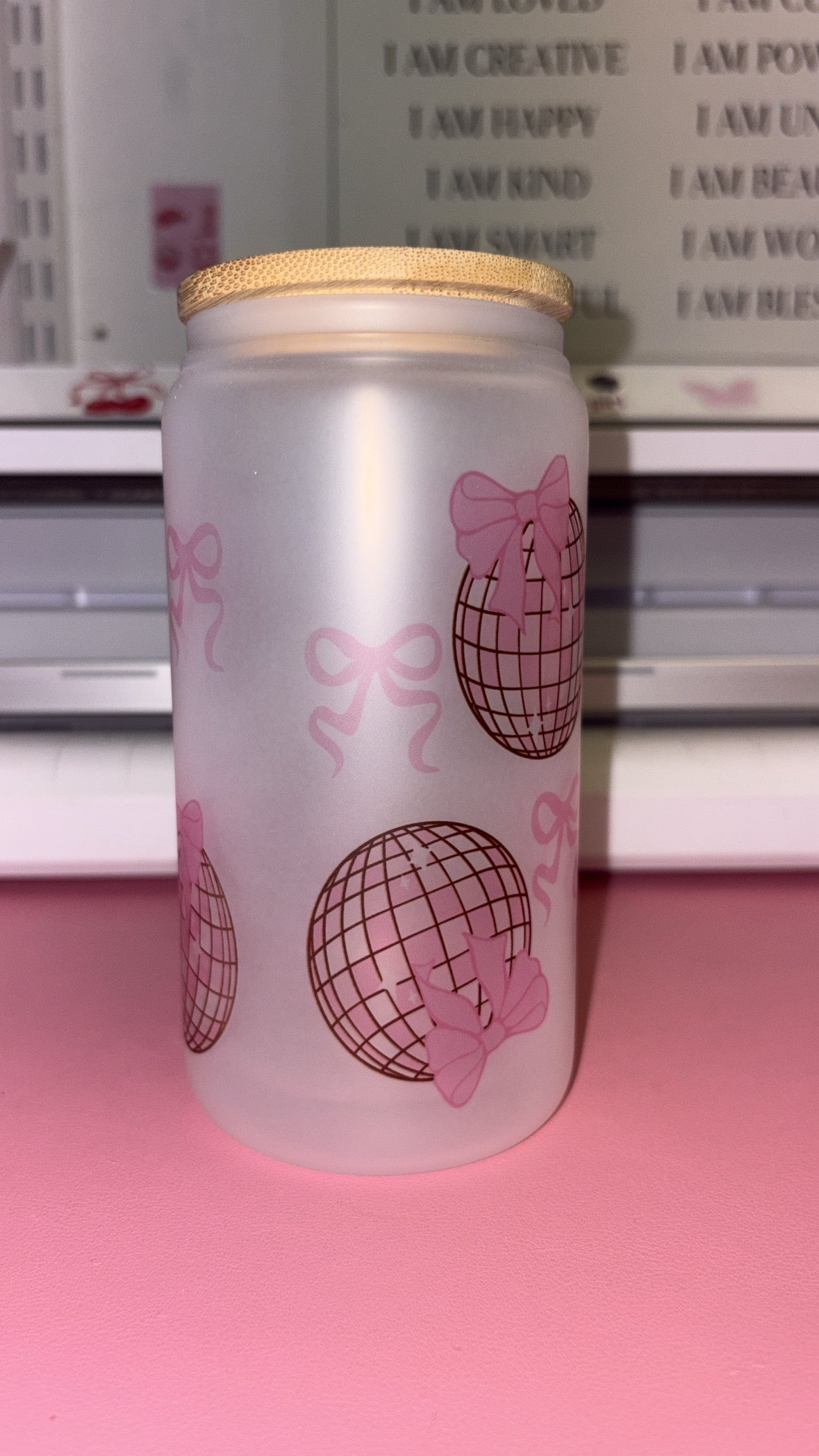 Disco bow nearly perfect glass can