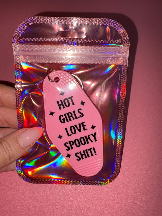 Hot girls love spooky sh✨t