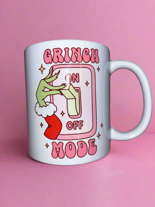 Grinch mode on mug💚💕