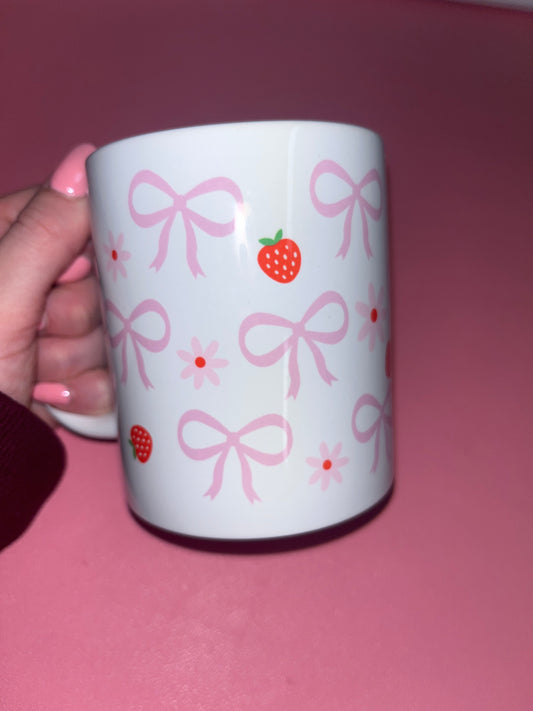 Strawberry and bow mug🍓🎀