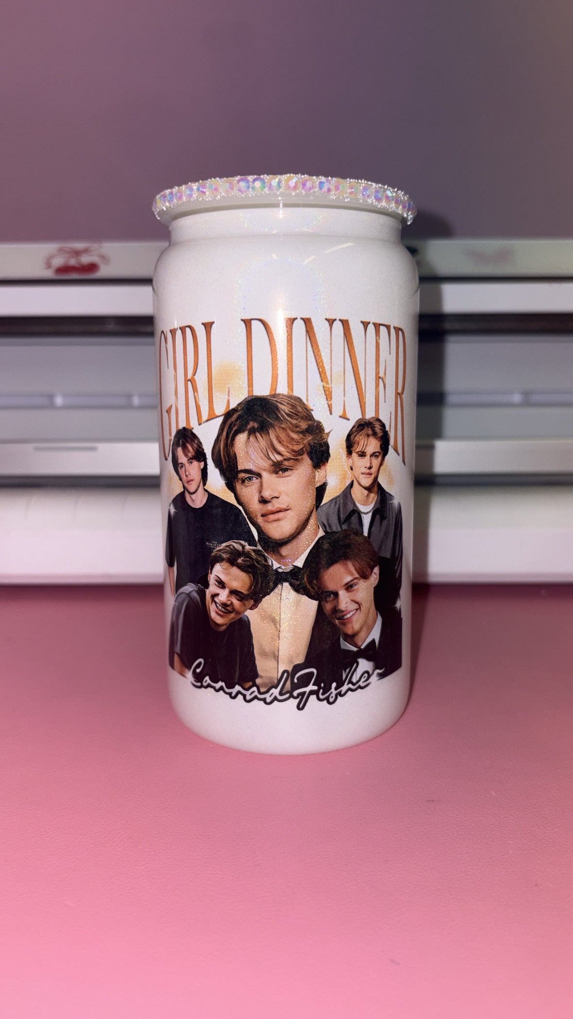 Conrad fisher girl dinner white glitter 16oz glass can✨