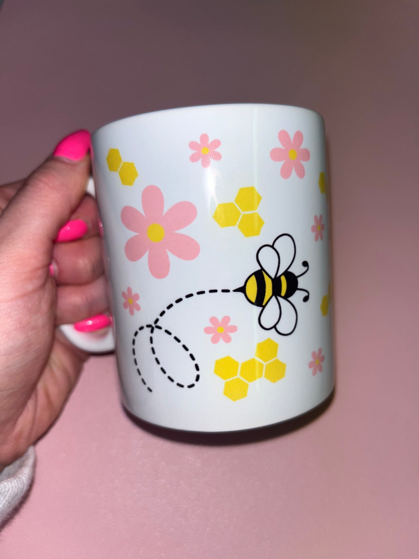 Cute bee mug🐝🌸